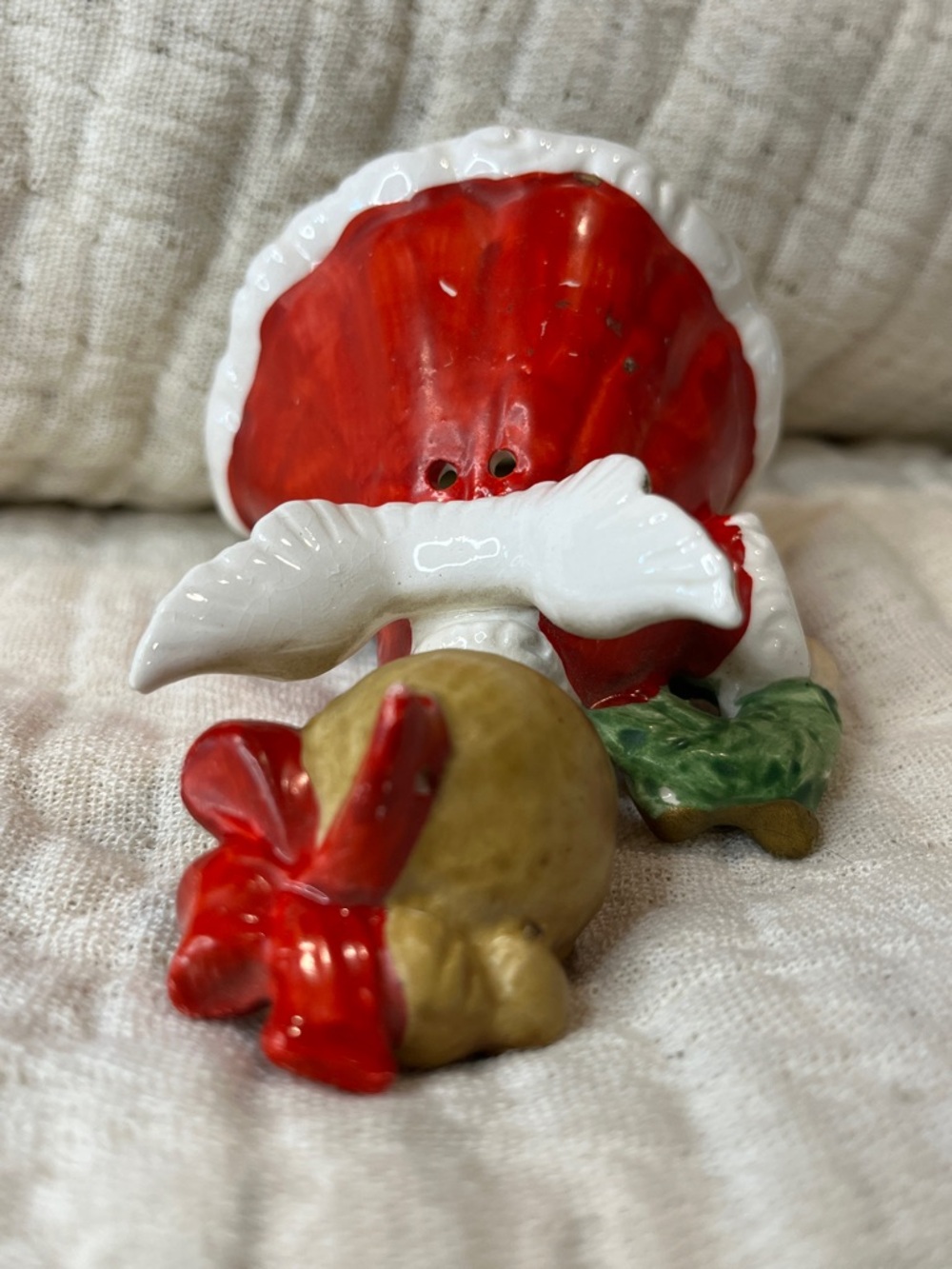 Vintage Josef Christmas
Angel Holding Holiday Wreath Ceramic *missing bell - Picture 5 of 12